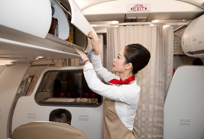 Cận cảnh đồng phục của Sun PhuQuoc Airways trong chuyến bay đầu tiên- Ảnh 8. Cận cảnh đồng phục của Sun PhuQuoc Airways trong chuyến bay đầu tiên- Ảnh 8.