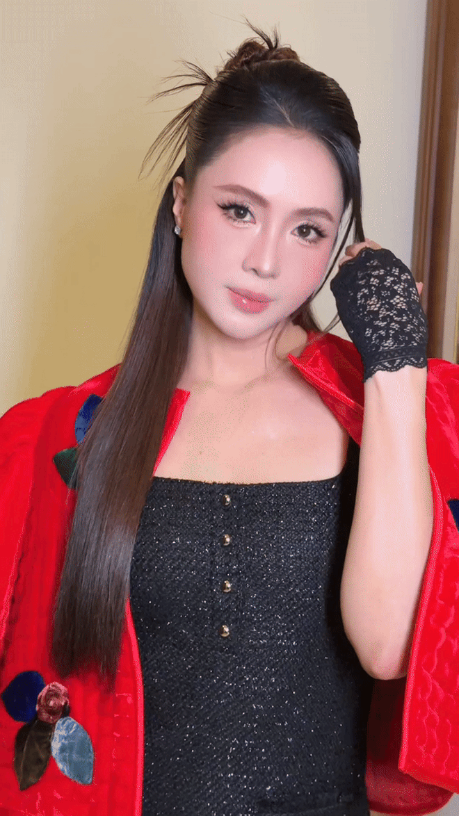 Tuổi trung niên của Hồng Diễm: Không ai hơn được người đẹp nhất phim VTV- Ảnh 8. Tuổi trung niên của Hồng Diễm: Không ai hơn được người đẹp nhất phim VTV- Ảnh 8.