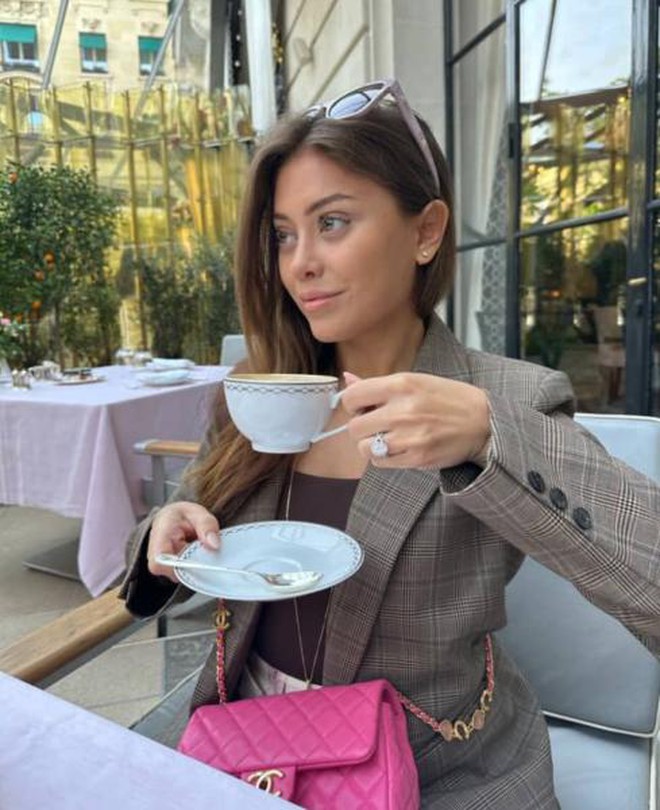 Quá sợ tuổi già, ngày càng nhiều cô gái U30 làm các loại phẫu thuật thẩm mỹ trước đây chỉ dành cho U60- Ảnh 6. Quá sợ tuổi già, ngày càng nhiều cô gái U30 làm các loại phẫu thuật thẩm mỹ trước đây chỉ dành cho U60- Ảnh 6.