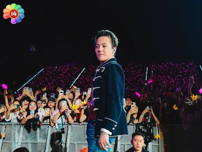 Tóm dính bố mẹ G-DRAGON dạo phố tham quan Đền Ngọc Sơn - Hồ Gươm, còn "chồng iu" thì sao?- Ảnh 6. Tóm dính bố mẹ G-DRAGON dạo phố tham quan Đền Ngọc Sơn - Hồ Gươm, còn "chồng iu" thì sao?- Ảnh 6.