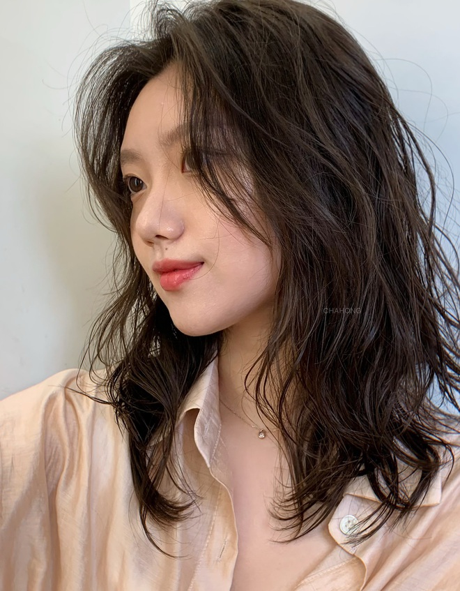 5 xu hướng tóc xoăn của mùa đông năm nay: Quá sang trọng, đã vậy còn hack tuổi tốt hơn cả tóc thẳng- Ảnh 2.