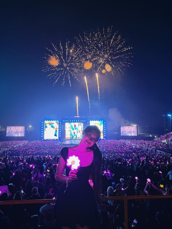 Các anh chồng có đồng cảm với Văn Hậu-Đức Chinh: Đu concert G-Dragon là phụ, phục vụ vợ đẹp "sống ảo" là chính!- Ảnh 7.