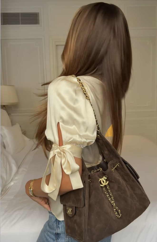 Túi mới nhất của Chanel khiến MXH bùng nổ, dân tình khẩn thiết đòi "bản dupe"- Ảnh 11.