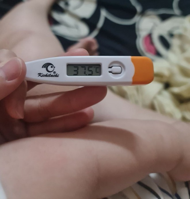 Review Xịt giải cảm hạ sốt Novopetie: Hạ nhanh 0,4 độ và duy trì được lâu, mẹ nên "thủ" sẵn trong tủ thuốc gia đình- Ảnh 7.