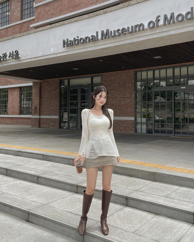 Giày dép có thể hack tuổi cả bộ trang phục nếu chị em chọn đúng 4 kiểu- Ảnh 5.