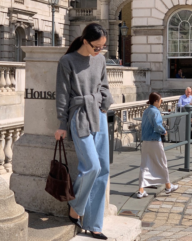 Áo len và quần jeans: Combo đẹp bất bại trong mùa lạnh, có rất nhiều cách diện để style luôn xịn- Ảnh 1.