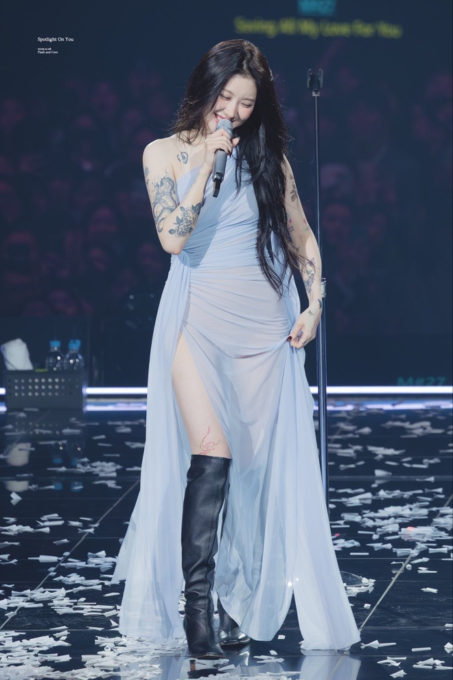 Nữ idol "đẹp thoát tục" với những outfit quyến rũ - Ảnh 1. Nữ idol "đẹp thoát tục" với những outfit quyến rũ - Ảnh 1.