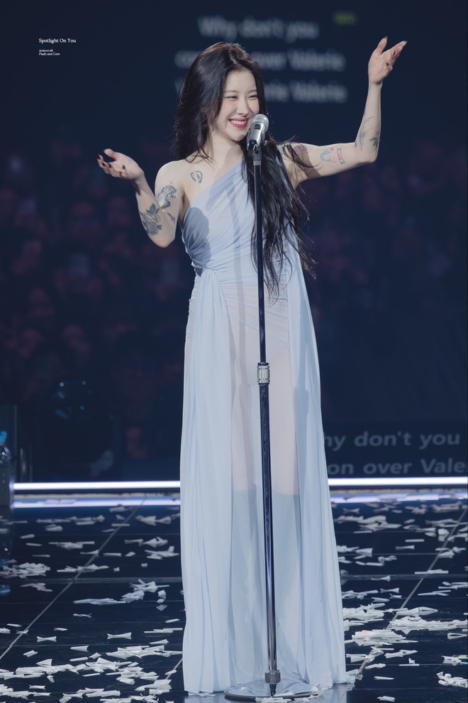 Nữ idol "đẹp thoát tục" với những outfit quyến rũ - Ảnh 2. Nữ idol "đẹp thoát tục" với những outfit quyến rũ - Ảnh 2.