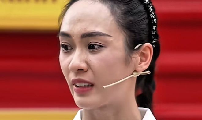 Cận cảnh gương mặt "không app" của bạn gái thiếu gia Đức Phạm gây bàn tán- Ảnh 12.