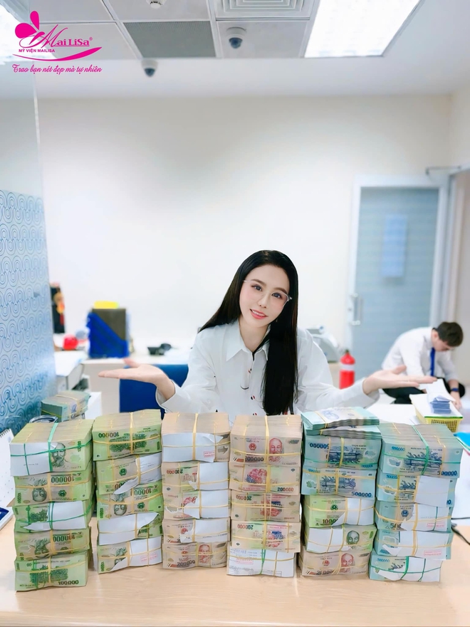 Quất đồ hiệu theo lô kiểu Mailisa: Một mẫu sơmi chốt luôn vài trăm cái, váy có tới cả nghìn chiếc- Ảnh 19. Quất đồ hiệu theo lô kiểu Mailisa: Một mẫu sơmi chốt luôn vài trăm cái, váy có tới cả nghìn chiếc- Ảnh 19.