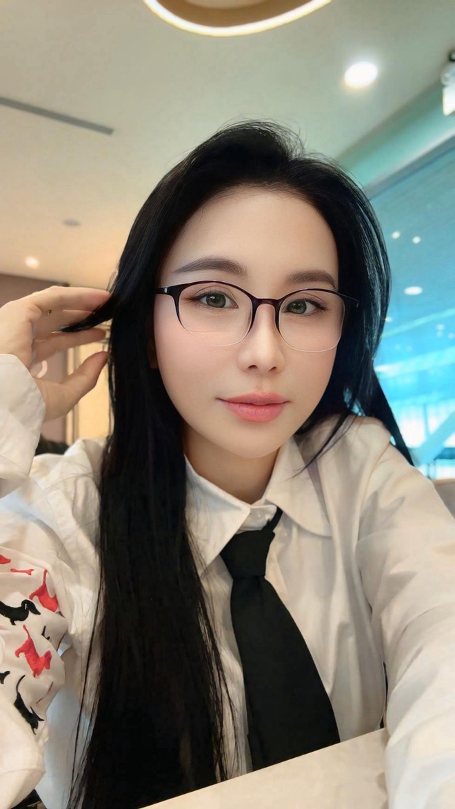 Nhan sắc "sếp em Mailisa" thời chưa dao kéo: Con gái tôi ngỡ mẹ là bà ngoại- Ảnh 2. Nhan sắc "sếp em Mailisa" thời chưa dao kéo: Con gái tôi ngỡ mẹ là bà ngoại- Ảnh 2.