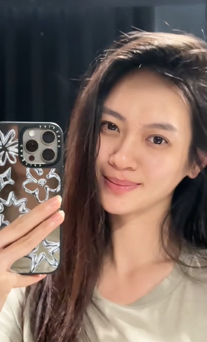 Cận cảnh gương mặt "không app" của bạn gái thiếu gia Đức Phạm gây bàn tán- Ảnh 8.