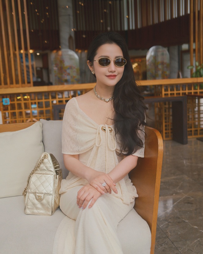 TGĐ Saigon Square Phan Thành làm gì mà Primmy Trương chụp lại đăng hết lên mạng, hội “chìu ông” áp lực- Ảnh 11.