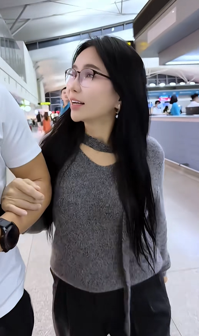 CLIP: "Tóm dính" cảnh Mailisa ở sân bay- Ảnh 5.