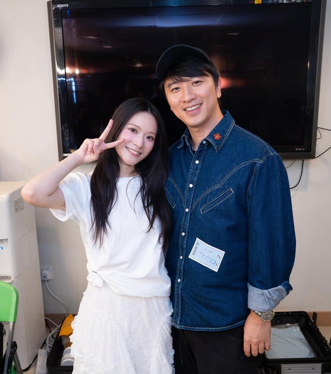 Bắt gặp "ngọc nữ" showbiz và bạn trai ngang nhiên làm trái lệnh cấm, vẻ ngoài ngây thơ hóa ra là dối trá- Ảnh 1. Bắt gặp "ngọc nữ" showbiz và bạn trai ngang nhiên làm trái lệnh cấm, vẻ ngoài ngây thơ hóa ra là dối trá- Ảnh 1.