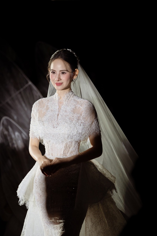 Khoảnh khắc hiếm: Bố chồng Hương Liên phát biểu trong đám cưới, nói gì mà con dâu bật khóc?- Ảnh 5.