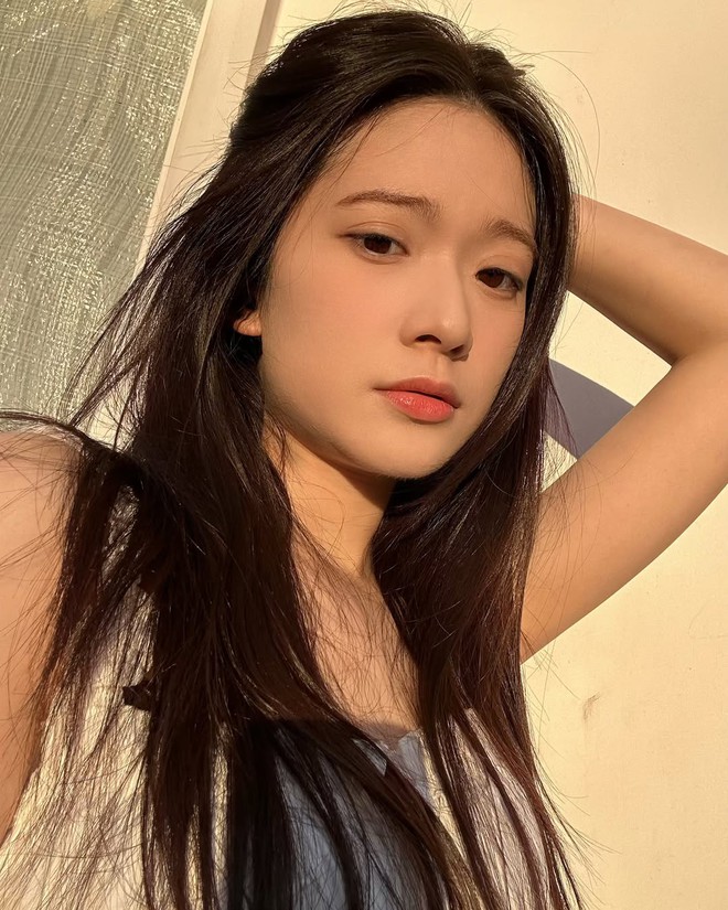 Bắt gặp "ngọc nữ" showbiz và bạn trai ngang nhiên làm trái lệnh cấm, vẻ ngoài ngây thơ hóa ra là dối trá- Ảnh 5. Bắt gặp "ngọc nữ" showbiz và bạn trai ngang nhiên làm trái lệnh cấm, vẻ ngoài ngây thơ hóa ra là dối trá- Ảnh 5.