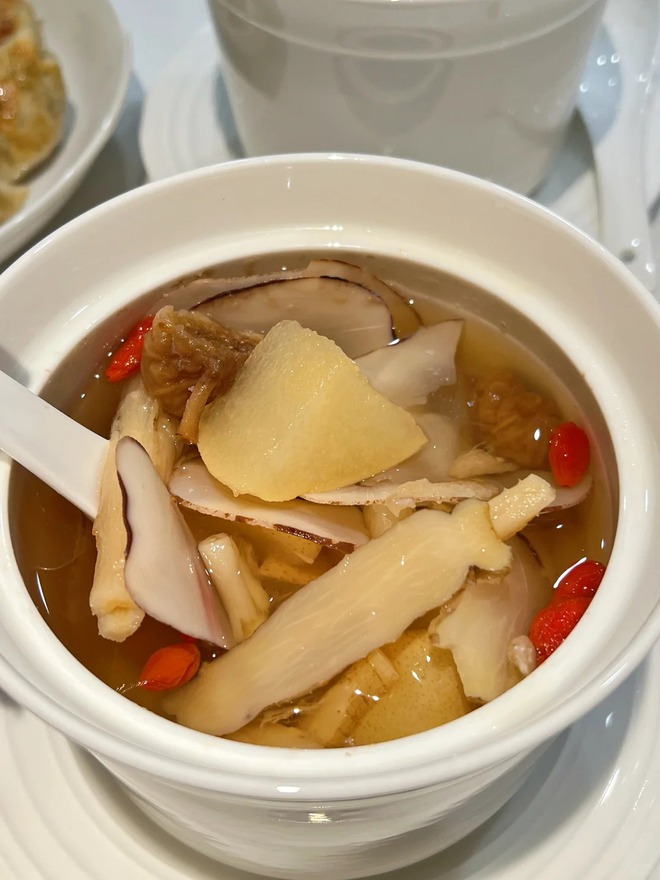 Đông hanh hao, cúm rình rập: 4 món nấu siêu đơn giản giúp tăng miễn dịch tự nhiên cho cả nhà- Ảnh 1. Đông hanh hao, cúm rình rập: 4 món nấu siêu đơn giản giúp tăng miễn dịch tự nhiên cho cả nhà- Ảnh 1.