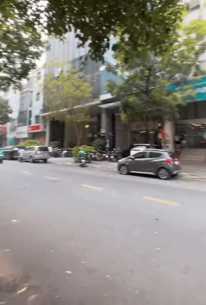 Bên trong ngôi nhà "100 tỷ mặt tiền quận 1" - nơi Diệp Lâm Anh và chồng cũ "var nhau"- Ảnh 2. Bên trong ngôi nhà "100 tỷ mặt tiền quận 1" - nơi Diệp Lâm Anh và chồng cũ "var nhau"- Ảnh 2.