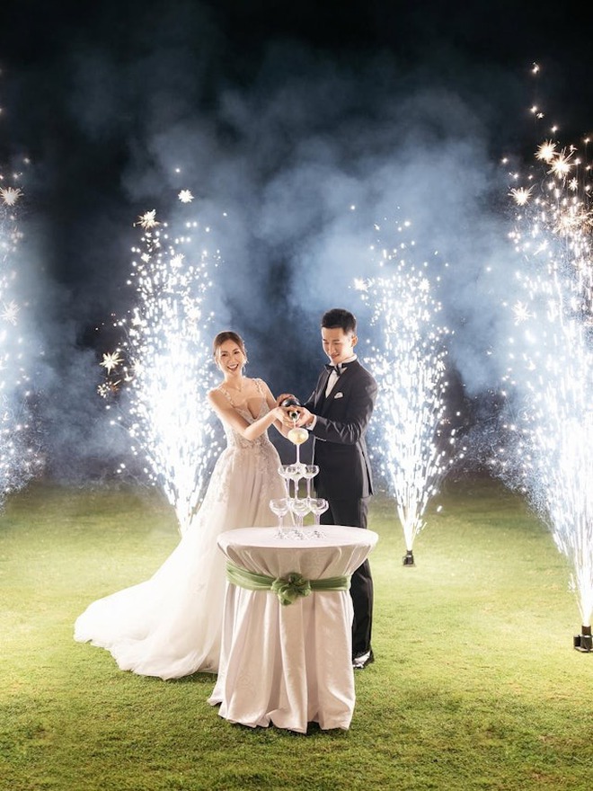 "Mỹ nhân đáng giá 39 tỷ" bất ngờ lên hoa xe lần 2, lập thỏa thuận "2 không" gây choáng với chồng thiếu gia- Ảnh 5. "Mỹ nhân đáng giá 39 tỷ" bất ngờ lên hoa xe lần 2, lập thỏa thuận "2 không" gây choáng với chồng thiếu gia- Ảnh 5.