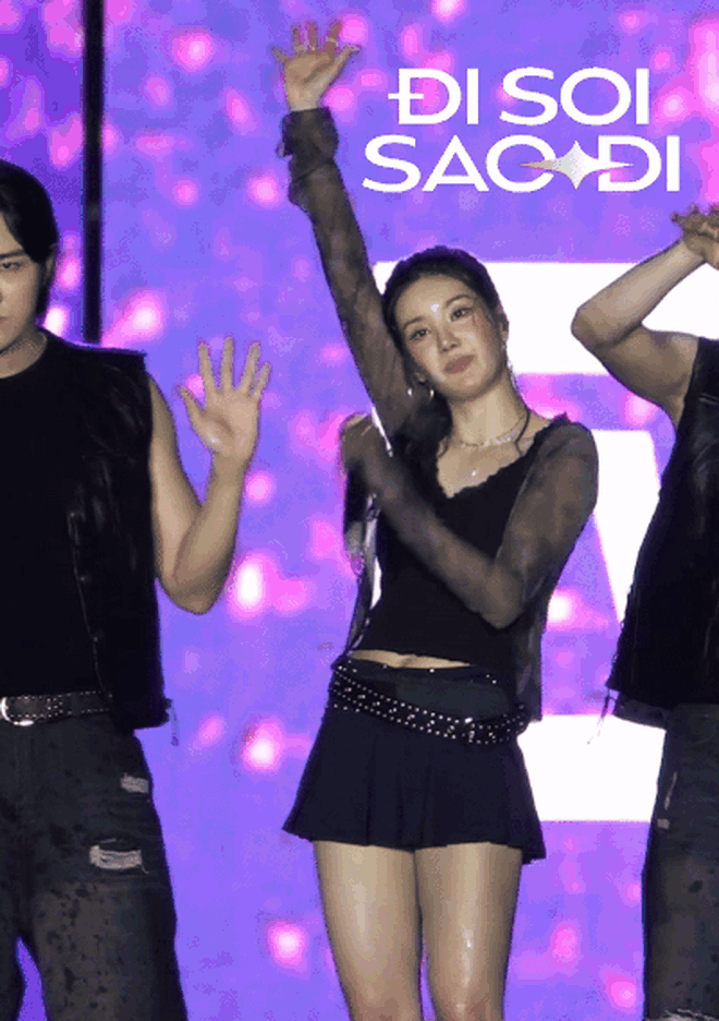 Nhan sắc "không app" của nữ hoàng WATERBOMB đạt KHÔNG điểm - không điểm nào để chê!- Ảnh 2. Nhan sắc "không app" của nữ hoàng WATERBOMB đạt KHÔNG điểm - không điểm nào để chê!- Ảnh 2.