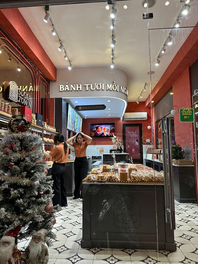 Tình trạng mới nhất tiệm bánh Sugar Town của nghệ sĩ Việt Hương- Ảnh 2. Tình trạng mới nhất tiệm bánh Sugar Town của nghệ sĩ Việt Hương- Ảnh 2.