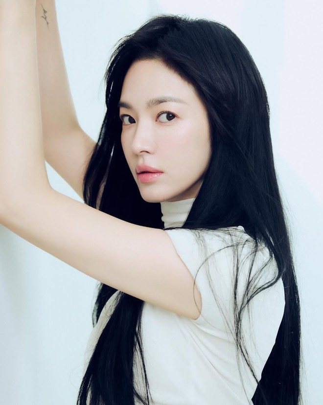 Hoá ra Song Hye Kyo làm tomboy đẹp thế này- Ảnh 14. Hoá ra Song Hye Kyo làm tomboy đẹp thế này- Ảnh 14.