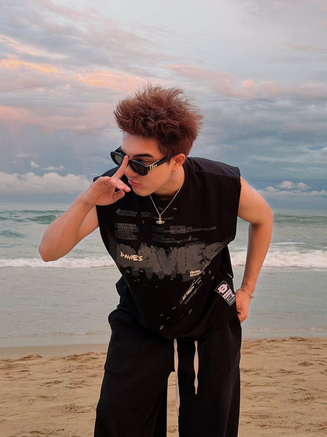 Vừa công khai yêu CiiN lập tức bị netizen tranh cãi, OgeNus im lặng để 2 đàn anh ra mặt "dẹp loạn"- Ảnh 4. Vừa công khai yêu CiiN lập tức bị netizen tranh cãi, OgeNus im lặng để 2 đàn anh ra mặt "dẹp loạn"- Ảnh 4.