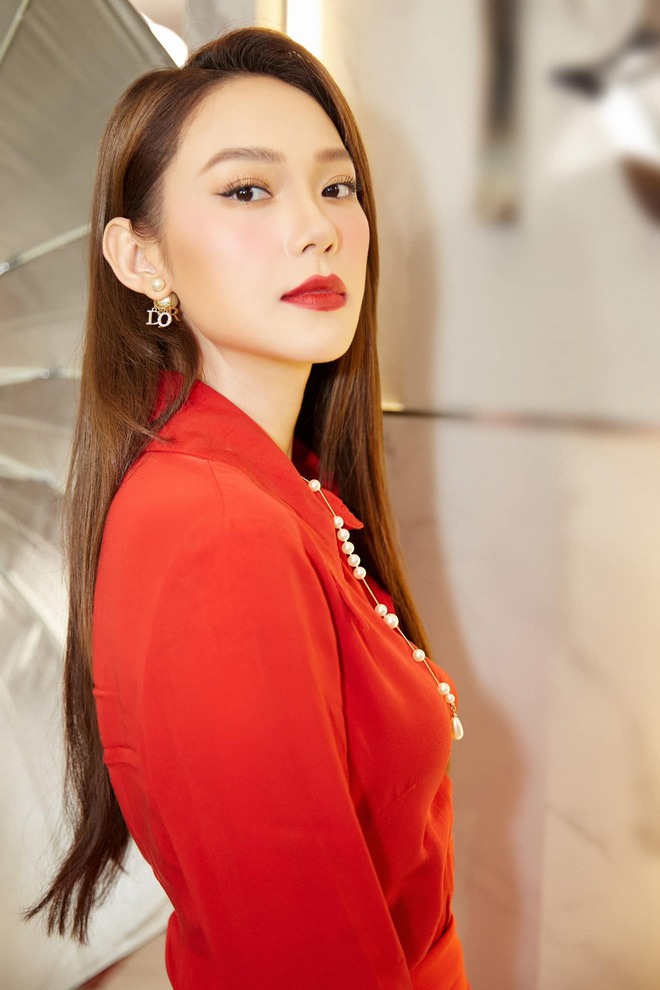 Nữ ca sĩ sở hữu 4 bất động sản triệu đô, 1 miệt vườn 20.000m² nuôi gà- Ảnh 1. Nữ ca sĩ sở hữu 4 bất động sản triệu đô, 1 miệt vườn 20.000m² nuôi gà- Ảnh 1.