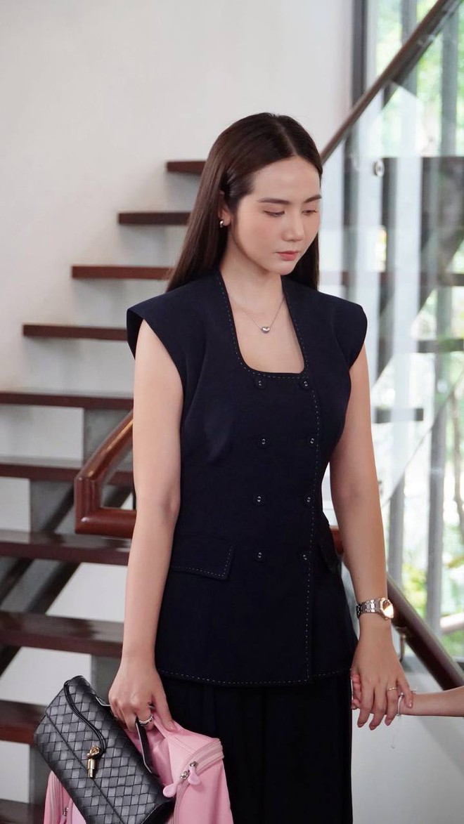 Huyền Lizzie cắt gắt một thứ để có vòng eo 56cm- Ảnh 6. Huyền Lizzie cắt gắt một thứ để có vòng eo 56cm- Ảnh 6.