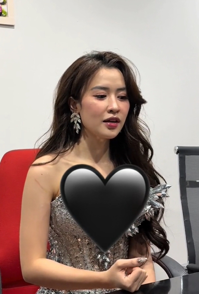 7 gương mặt không app "chấn động" của hội mỹ nhân Việt- Ảnh 18.