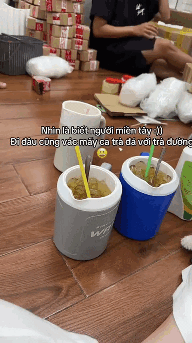 Người miền Tây lúc nào cũng kè kè 1 thứ, cả nước không hiểu lý do- Ảnh 2. Người miền Tây lúc nào cũng kè kè 1 thứ, cả nước không hiểu lý do- Ảnh 2.