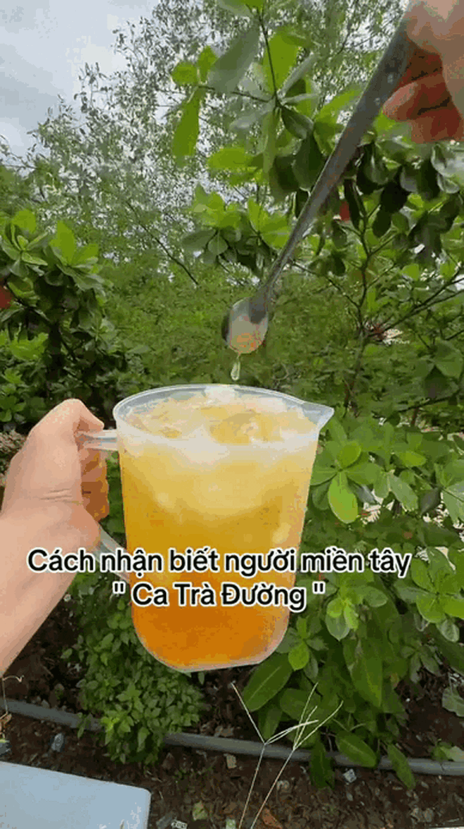 Người miền Tây lúc nào cũng kè kè 1 thứ, cả nước không hiểu lý do- Ảnh 1. Người miền Tây lúc nào cũng kè kè 1 thứ, cả nước không hiểu lý do- Ảnh 1.