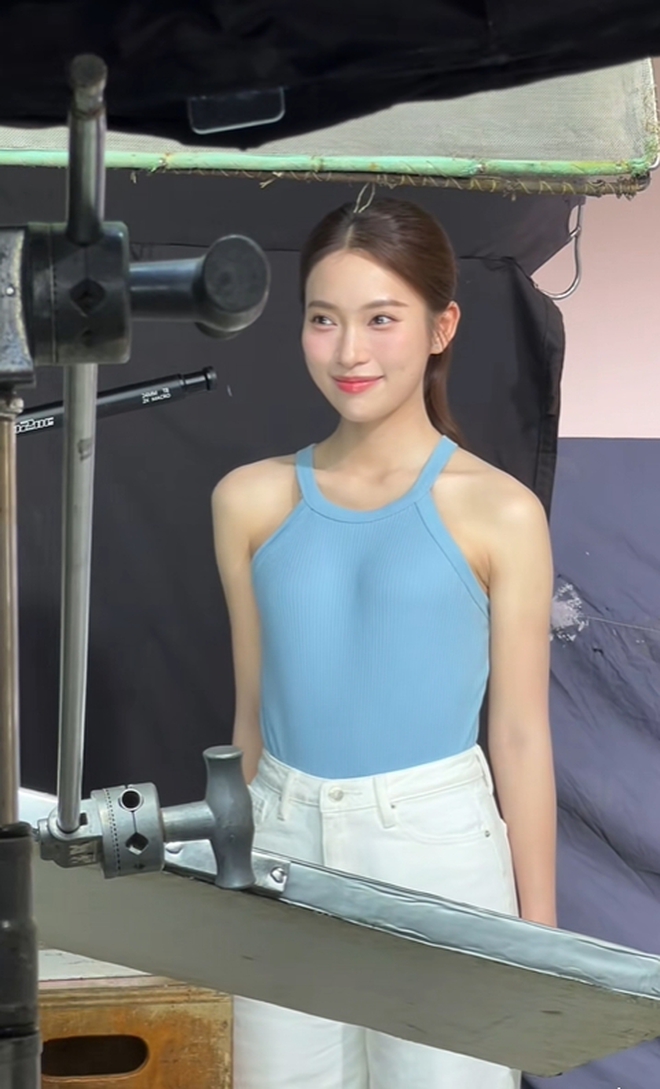 7 gương mặt không app "chấn động" của hội mỹ nhân Việt- Ảnh 3.