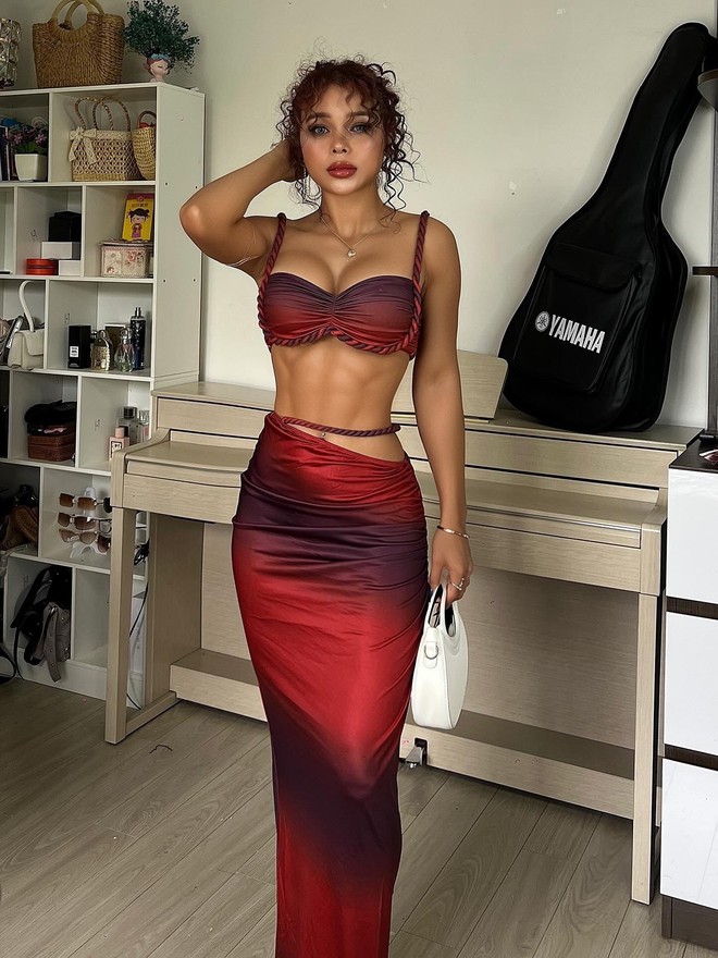 Danh tính cô gái áo cam trong quán karaoke lắc lư cùng Doãn Quốc Đam- Ảnh 7.