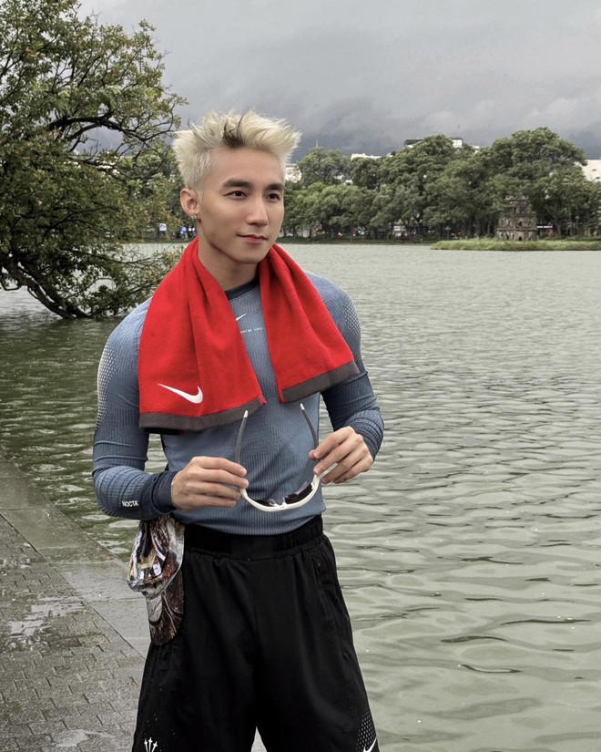 Kỹ năng tàng hình của Sơn Tùng- Ảnh 1.