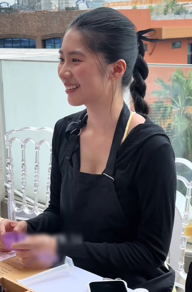 7 gương mặt không app "chấn động" của hội mỹ nhân Việt- Ảnh 7.