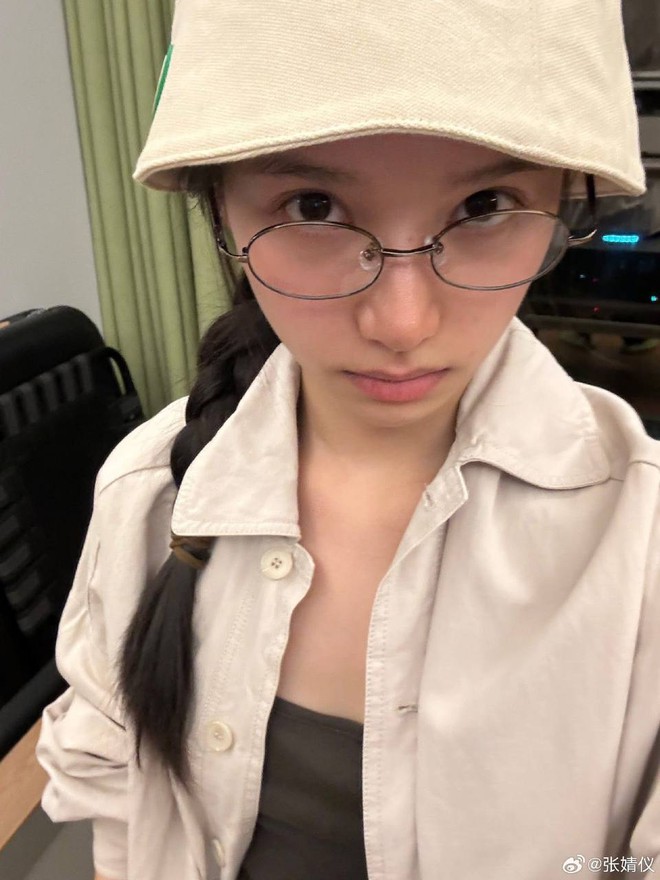 Xuất hiện nữ thần mặt mộc mới- Ảnh 2. Xuất hiện nữ thần mặt mộc mới- Ảnh 2.