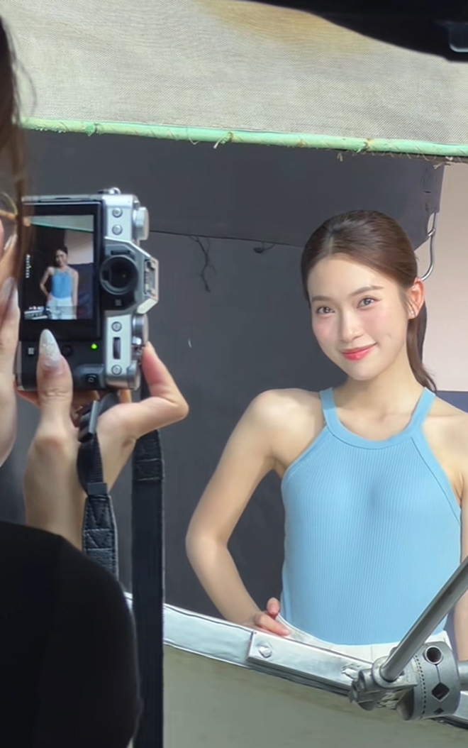 7 gương mặt không app "chấn động" của hội mỹ nhân Việt- Ảnh 2.