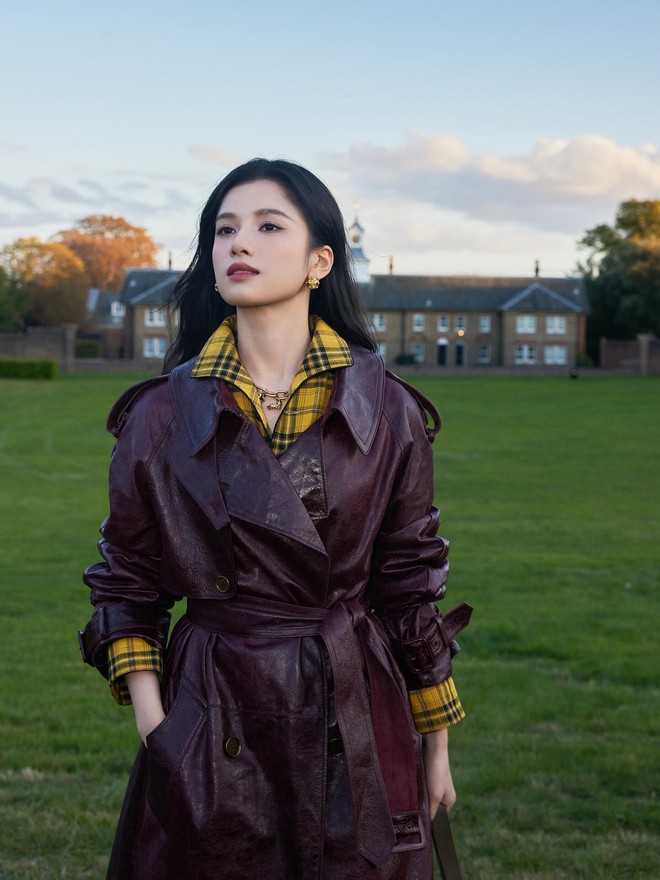 Xuất hiện nữ thần mặt mộc mới- Ảnh 17. Xuất hiện nữ thần mặt mộc mới- Ảnh 17.