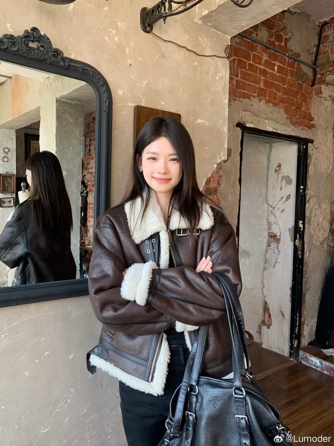 5 mẫu áo khoác "đốn tim" gái Hàn: Ấm áp, sành điệu, phối cùng quần jeans hay chân váy đều hợp- Ảnh 22.