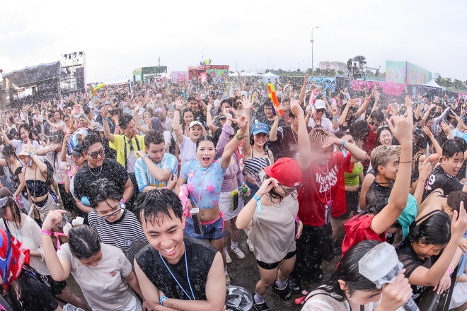 WATERBOMB đã kết thúc nhưng dư âm rực rỡ vẫn “níu chân” khiến ai cũng muốn quay lại mùa tới- Ảnh 5.