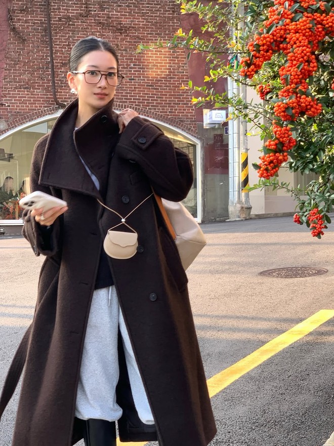 5 mẫu áo khoác "đốn tim" gái Hàn: Ấm áp, sành điệu, phối cùng quần jeans hay chân váy đều hợp- Ảnh 14.