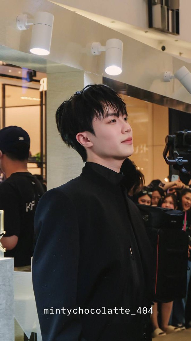 Vbiz nổi lên 1 mỹ nam 2K5 đẹp trai như hoàng tử, đặc biệt là không “dầu mỡ”- Ảnh 6.