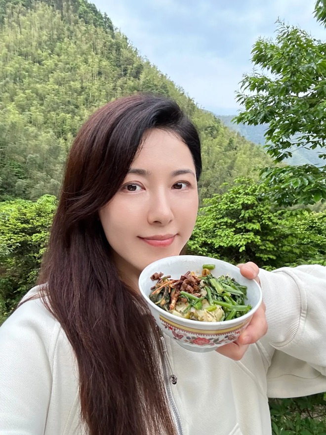 Diễn viên Tăng Lê chia sẻ cuộc sống trung niên tuổi 49: Công thức 5 bước đơn giản để luôn có "gia vị tích cực"- Ảnh 20.