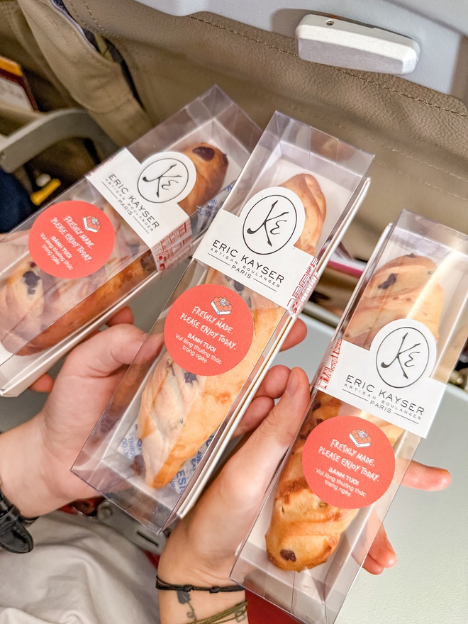 Review chuyến bay đầu tiên Sun PhuQuoc Airways: Nội thất sang, giá vé ổn nhưng suất ăn có 1 chi tiết gây chú ý- Ảnh 12.