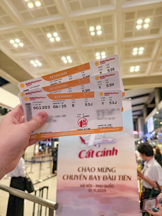 Review chuyến bay đầu tiên Sun PhuQuoc Airways: Nội thất sang, giá vé ổn nhưng suất ăn có 1 chi tiết gây chú ý- Ảnh 17.