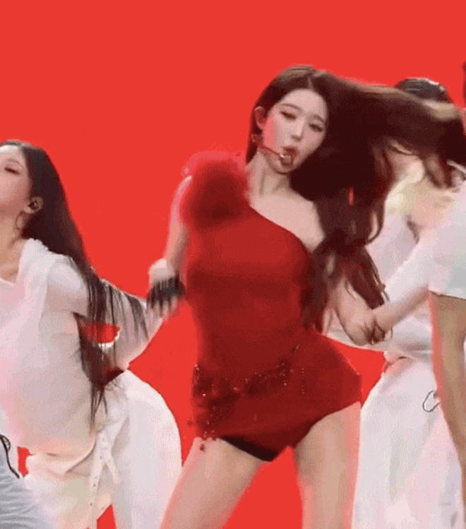 "Công chúa Kpop" nhảy xấu hát nhép, chưa đủ "trình" tách nhóm- Ảnh 1. "Công chúa Kpop" nhảy xấu hát nhép, chưa đủ "trình" tách nhóm- Ảnh 1.