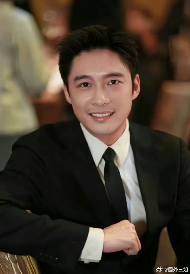 Ngọc nữ N. hẹn hò thiếu gia tập đoàn hơn 14 tuổi, showbiz có thêm đôi "nàng thơ - chủ tịch"- Ảnh 2.