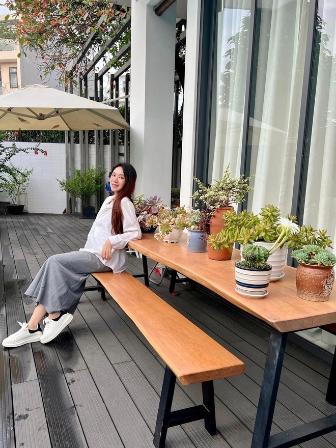 Nghệ sĩ U60 giàu nhất miền Tây, cả nước yêu quý ủng hộ- Ảnh 12. Nghệ sĩ U60 giàu nhất miền Tây, cả nước yêu quý ủng hộ- Ảnh 12.